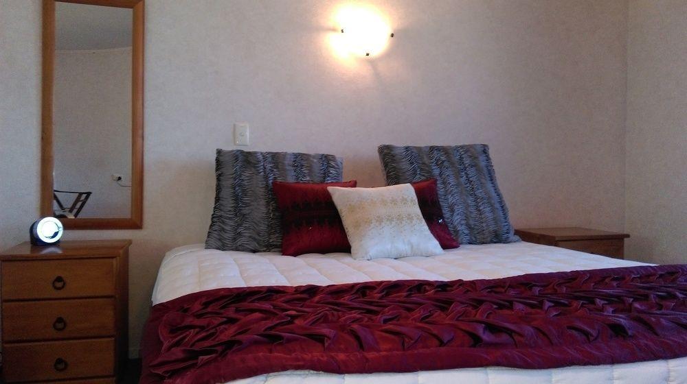 המילטון Boundary Court Motor Inn מראה חיצוני תמונה