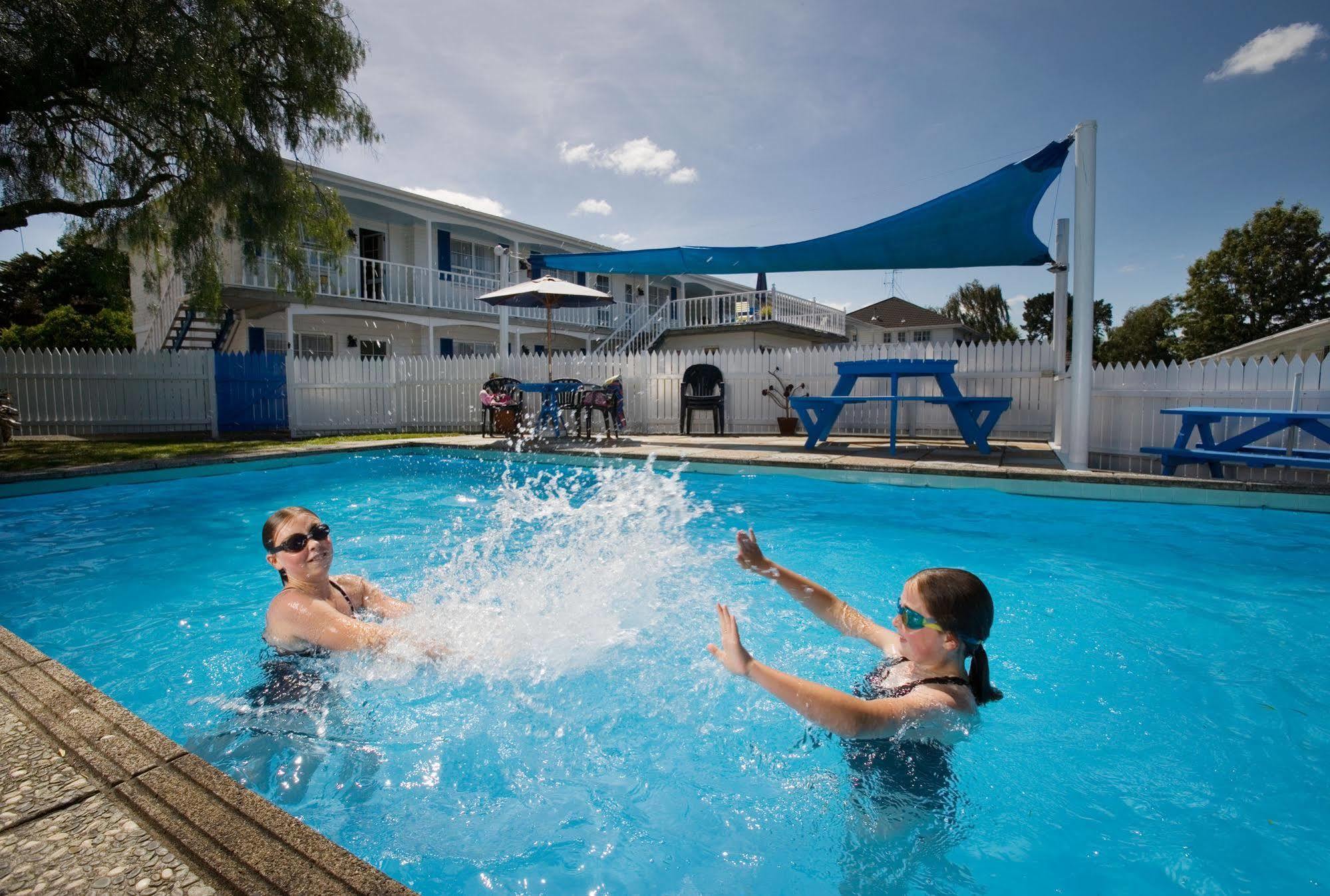 המילטון Boundary Court Motor Inn מראה חיצוני תמונה