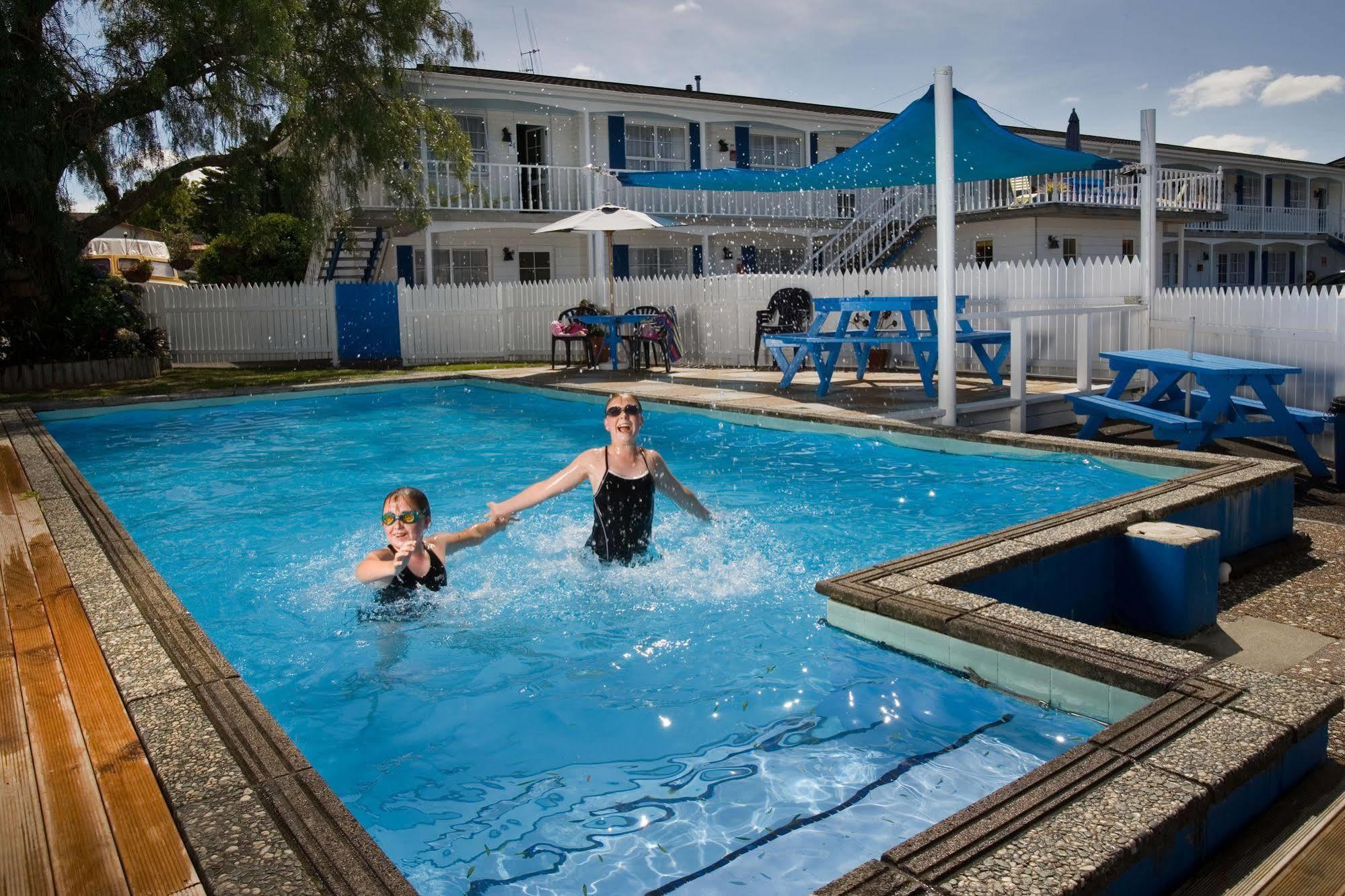המילטון Boundary Court Motor Inn מראה חיצוני תמונה