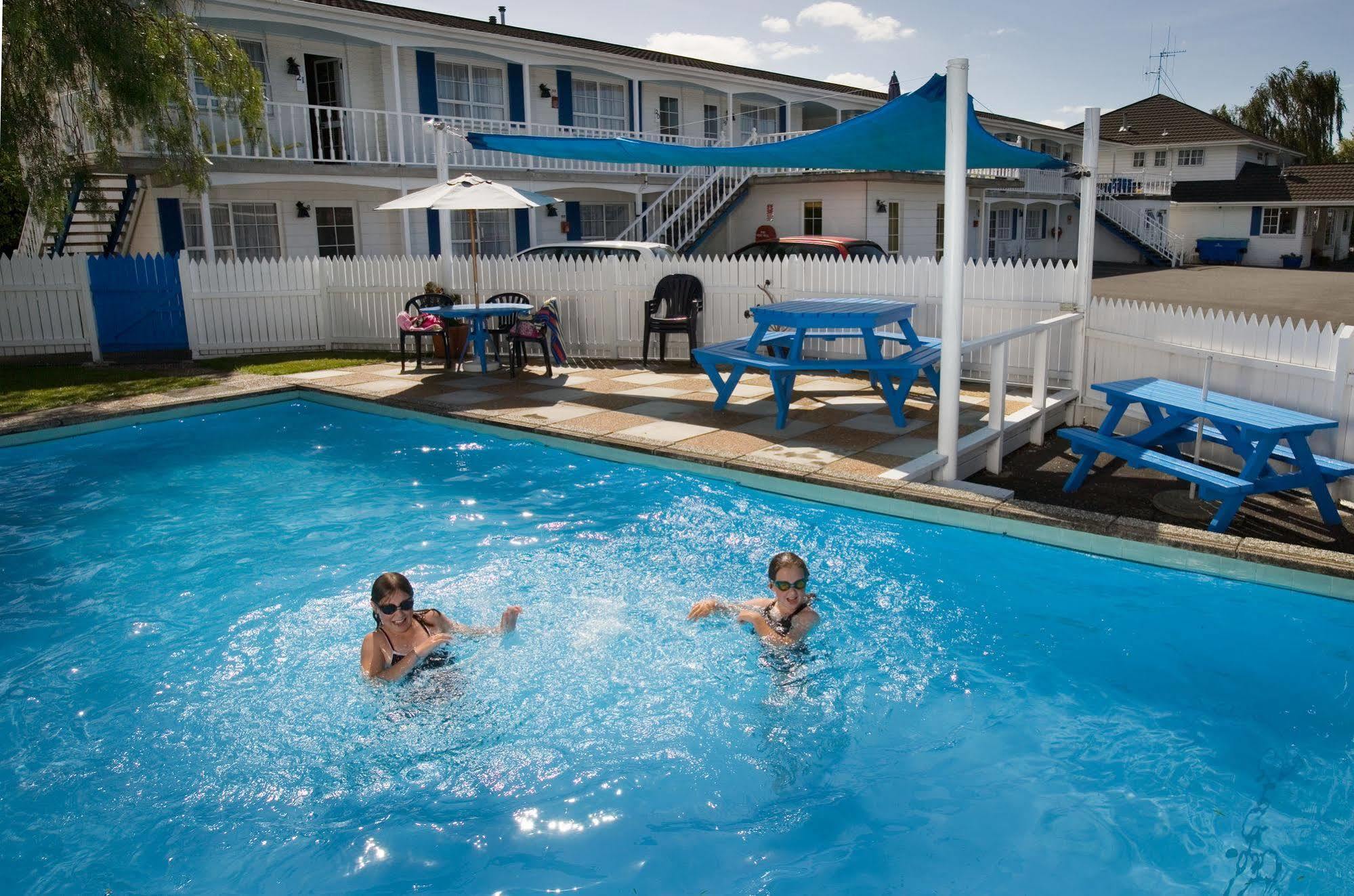המילטון Boundary Court Motor Inn מראה חיצוני תמונה