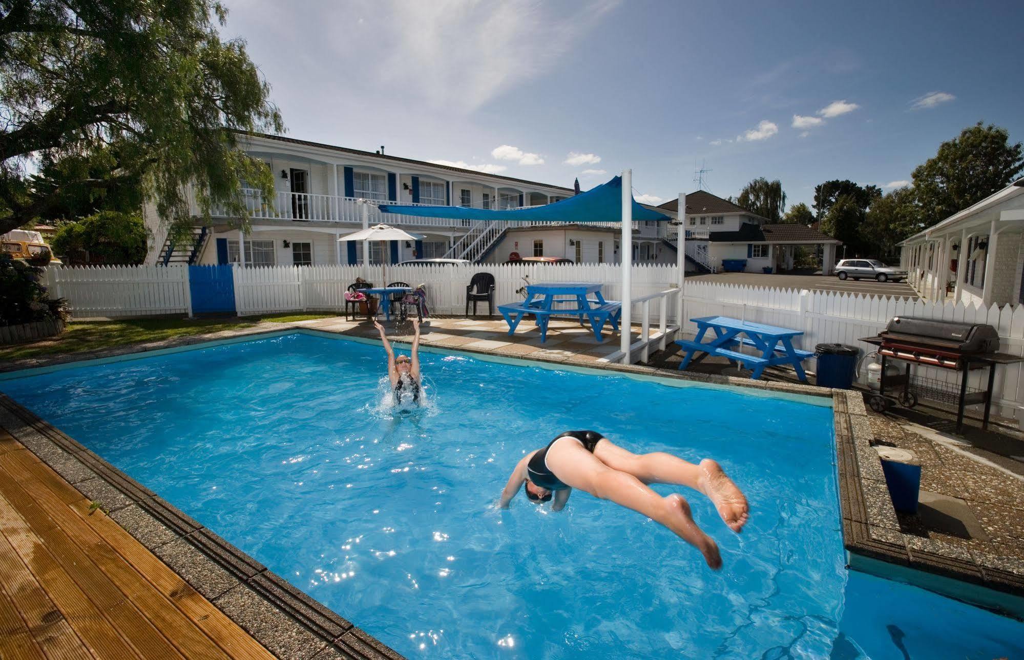 המילטון Boundary Court Motor Inn מראה חיצוני תמונה